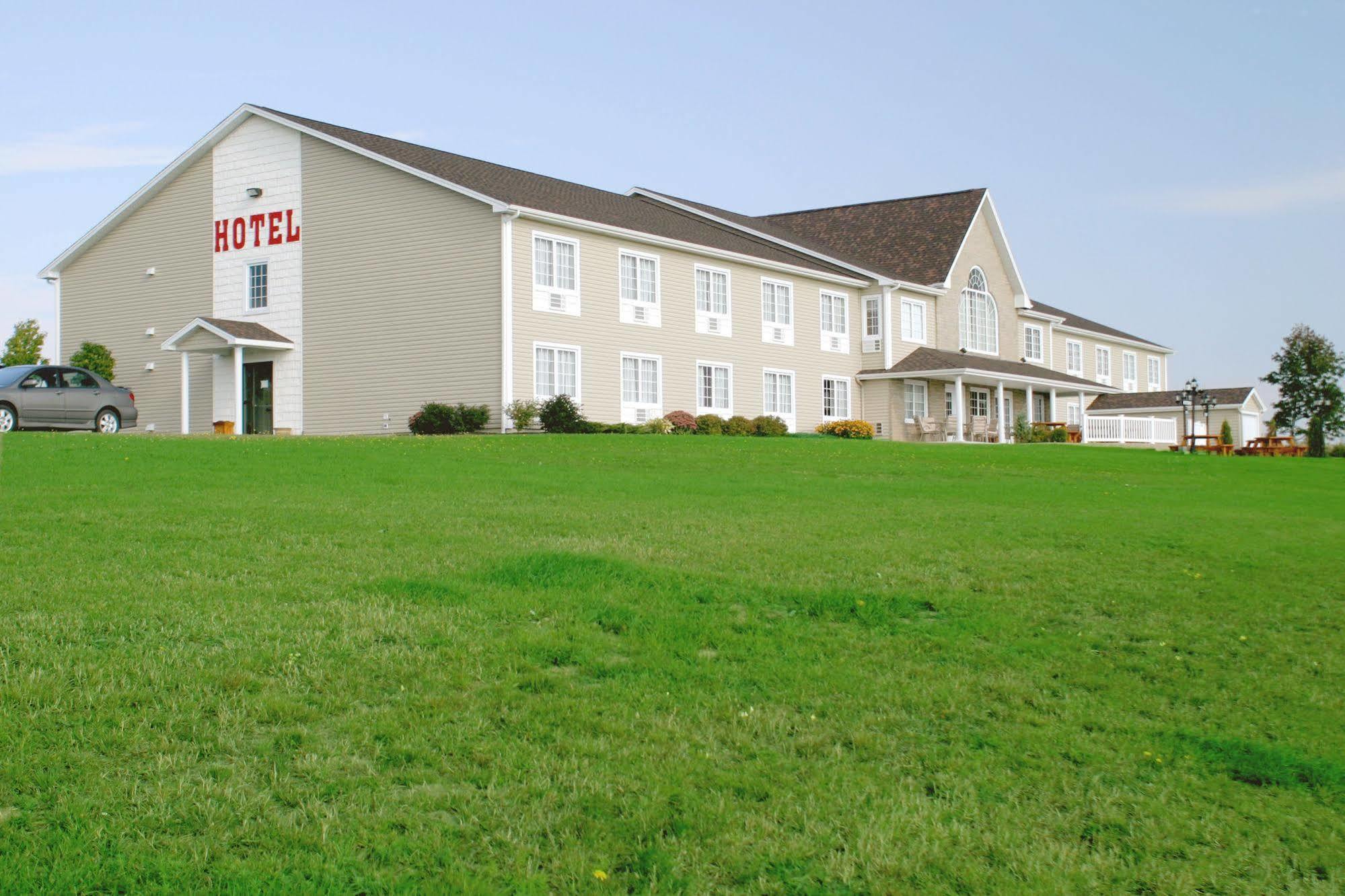 & 2* Bouctouche